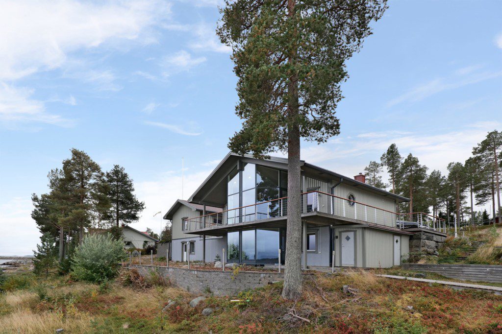 Properties in the Norrbotten area to rent on a long-term basis or purchase.