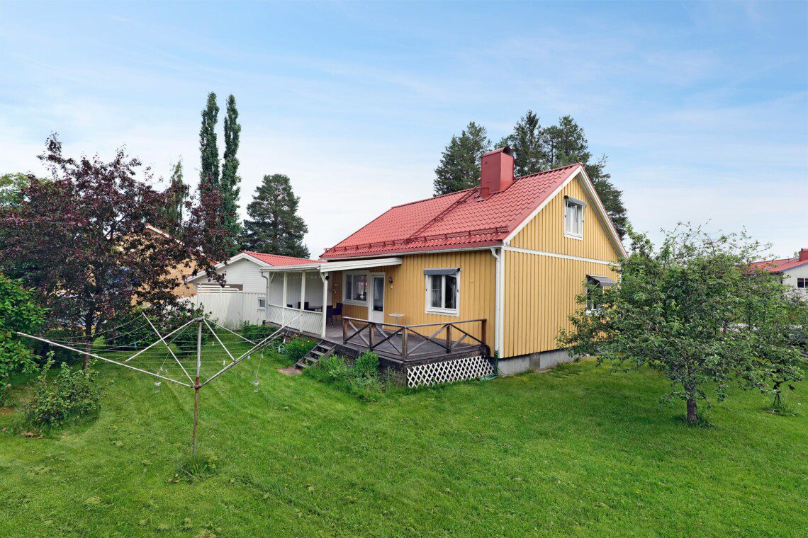 Charming yellow house with lush lawn in picturesque Boden, Sweden - your perfect home away from home
