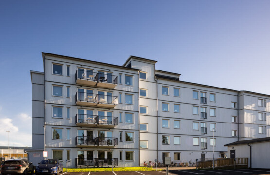 Guestly Homes company housing in Boden housing and parking for cars